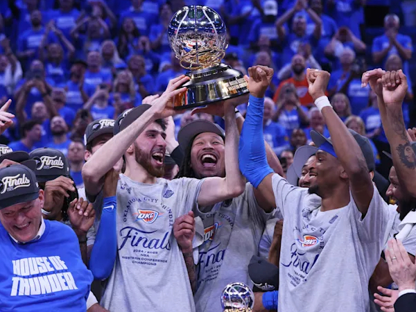 Thunder merayakan keberhasilan mereka lolos ke Final NBA setelah menjuarai Wilayah Barat dengan mengalahkan Timberwolves. (Foto: AP)