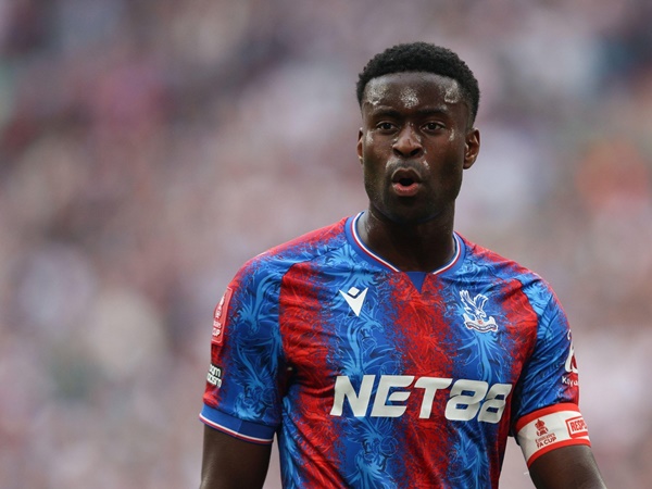 Defender incaran Tottenham