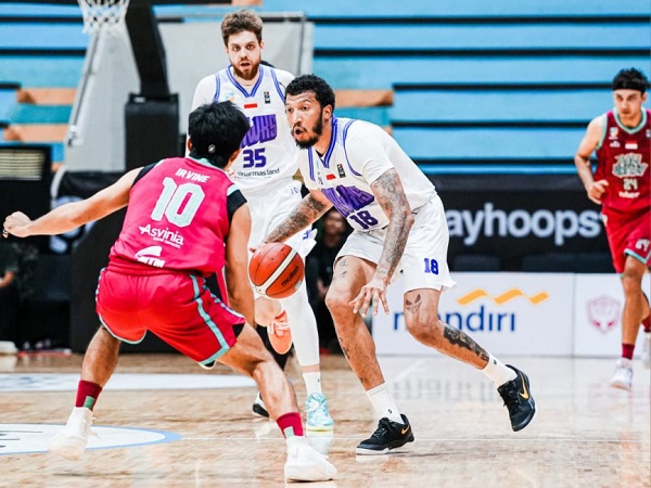 Tangerang Hawks hancurkan Bali United Basketball.