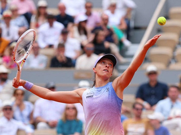 Hasil French Open: Iga Swiatek Amankan Tiket Perempatfinal Usai Kecolongan Set Pertama
