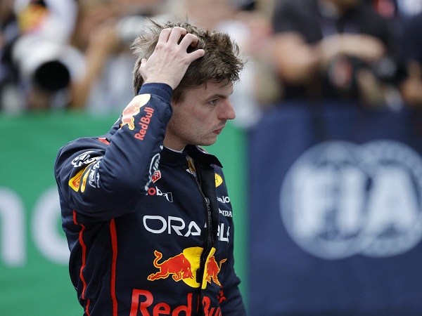 Max Verstappen tak sesali manuver agresifnya kepada George Russell.
