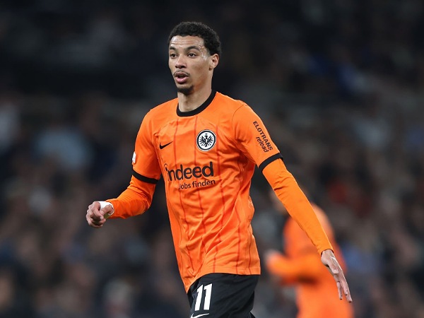 Chelsea kian serius membidik striker Eintracht Frankfurt, Hugo Ekitike