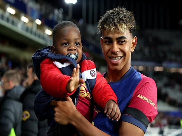 Lamine Yamal Ketika Berbagi Momen dengan Sang Adik