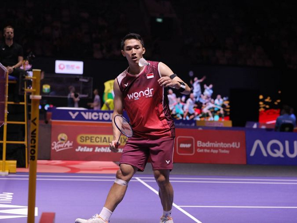 Jonatan Christie menang susah payah di ronde pertama Indonesia Open 2025.