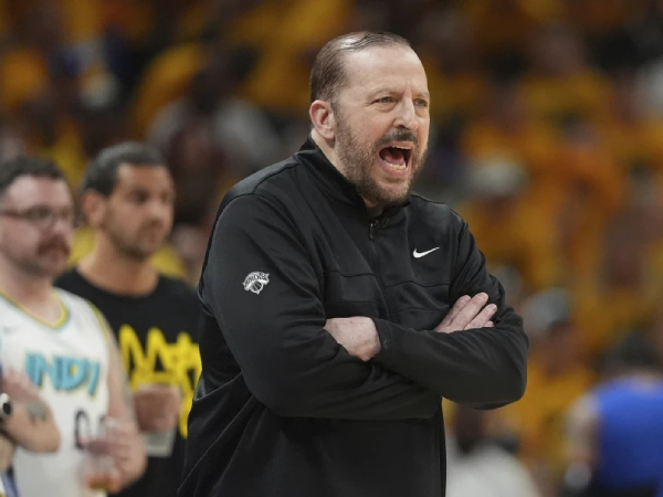 Masa jabatan Thibodeau di Knicks berakhir dengan 24 kemenangan playoff — 17 lebih banyak dari total kemenangan 13 pelatih sebelumnya. (Foto: AP)