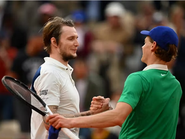 Alexander Bublik Bagikan Arti Hadapi Jannik Sinner