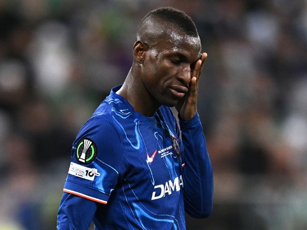 Aston Villa membidik striker Chelsea, Nicolas Jackson