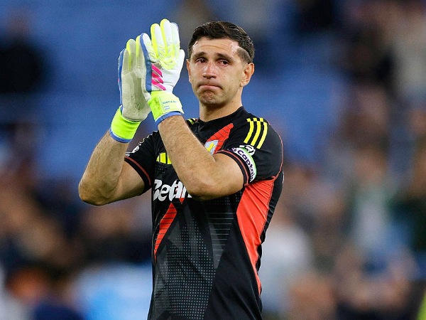 Emiliano Martinez tampaknya akan meninggalkan Aston Villa