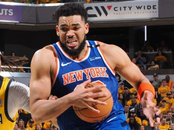 Karl-Anthony Towns memenuhi syarat untuk perpanjangan kontrak pada musim ini, yang dapat membuatnya bertahan di New York lebih lama lagi. (Foto: AP)