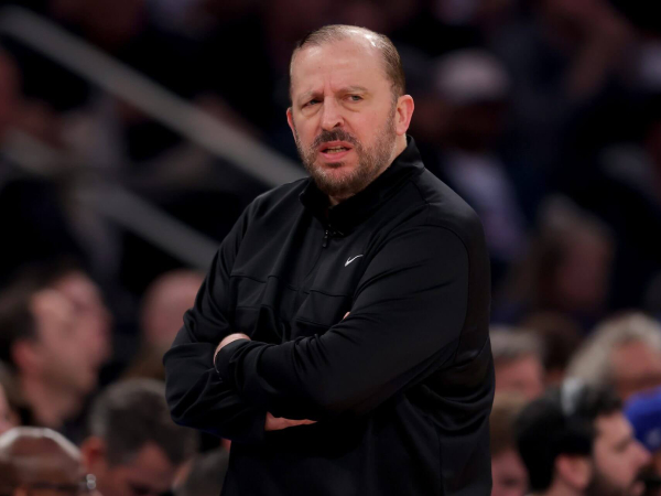 Pemecatan Tom Thibodeau oleh New York Knicks mungkin mencerminkan seberapa banyak NBA telah berubah. (Foto: AP)