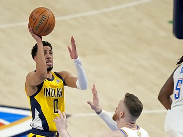 Tyrese HaliburtonJadi Penentu Kemenangan Saat Atasi Thunder di Game 1