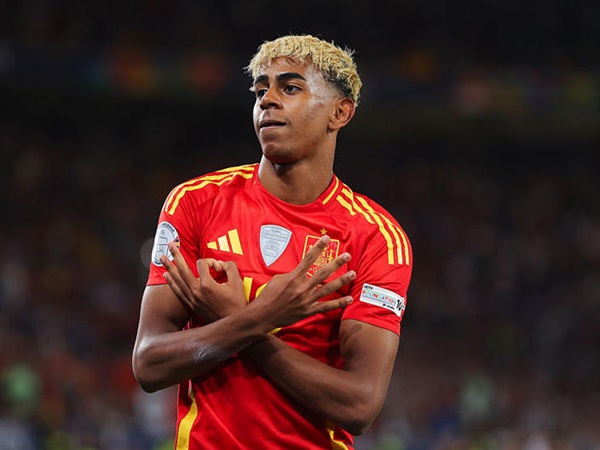 Pep Guardiola Tolak untuk Membandingkan Yamal dengan Messi