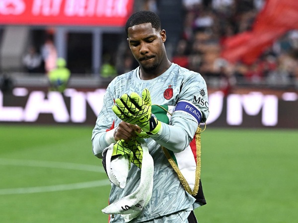 Chelsea serius memburu kiper AC Milan, Mike Maignan