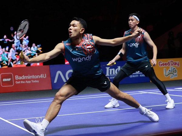 Fajar/Rian minta maaf usai tersingkir di semifinal Indonesia Open 2025.