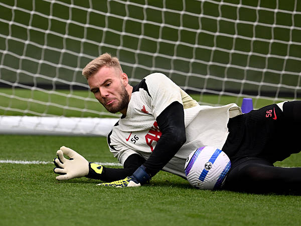 Kiper Muda Liverpool Jadi Incaran Klub Baru John Heitinga