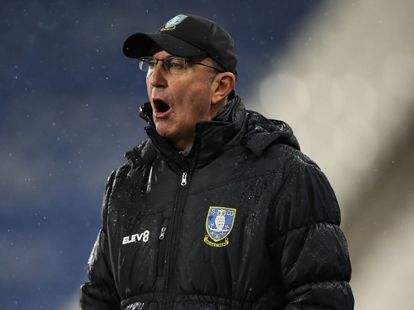 Tony Pulis memberikan peringatan kepada Burnley