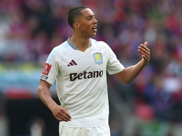 Gelandang Aston Villa, Youri Tielemans