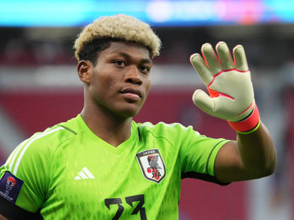 Zion Suzuki