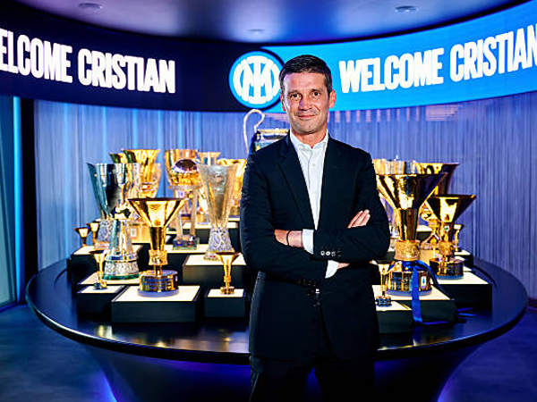 Resmi Jadi Pelatih Baru Inter Milan, Cristian Chivu Merasa Terhormat