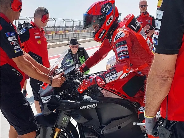 Marc Marquez Pastikan Tidak Ada Perbedaan Pengereman dengan Bagnaia