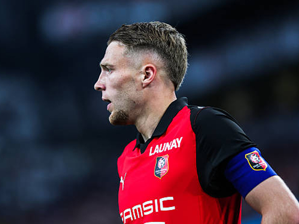 Cari Pengganti Milos Kerkez, Bournemouth Sepakat Datangkan Adrien Truffert