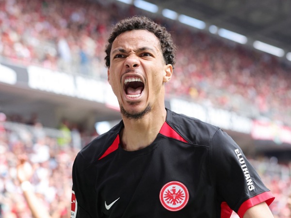 Hugo Ekitike jadi incaran dua klub Premier League, Liverpool dan Chelsea