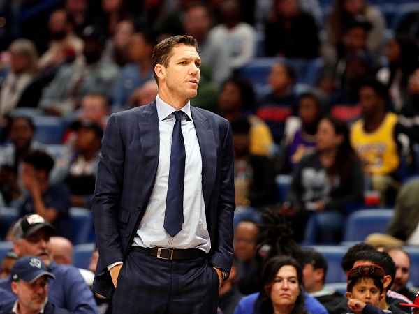 Luke Walton ungkap pengalamannya jadi head coach Lakers.
