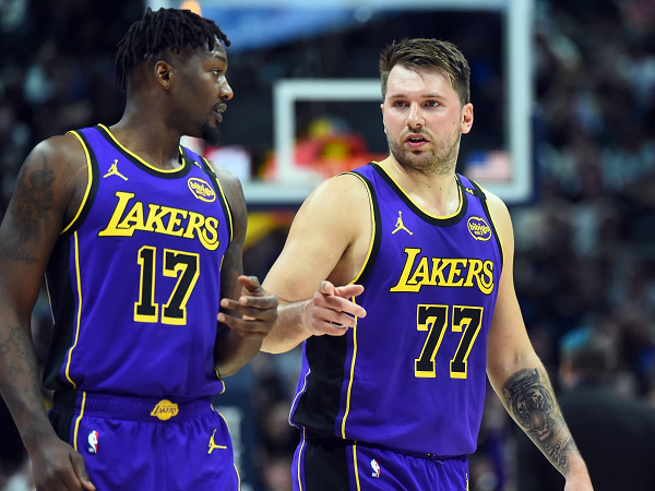 Magic Johnson ingin Lakers banyak datangkan pemain berkualitas.