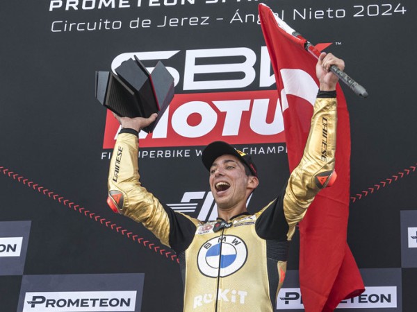 Toprak Razgatlioglu meraih gelar juara WSBK 2024