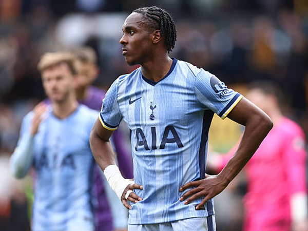 Mathys Tel Jadi Rekrutan Pertama Era Thomas Frank di Tottenham