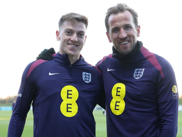 Liam Delap dan Harry Kane