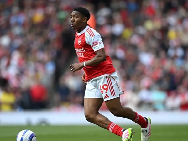 Real Madrid Bidik Bek Muda Arsenal yang Kontraknya Habis Tahun 2026