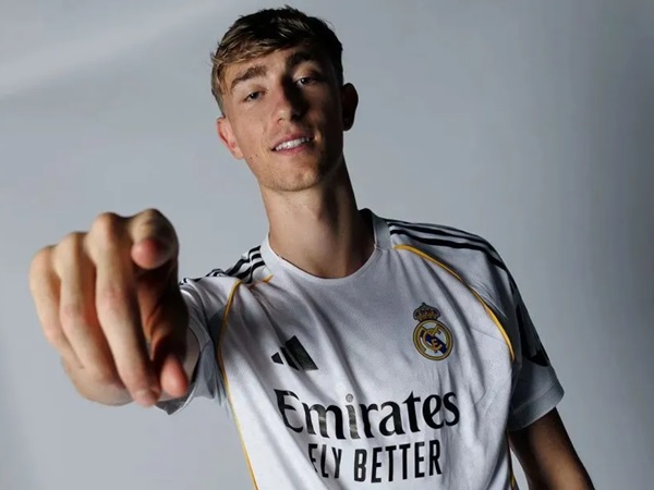 Dean Huisen Menantikan Debutnya Bersama Real Madrid0