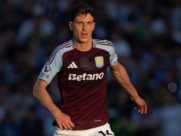 Bek Aston Villa, Pau Torres