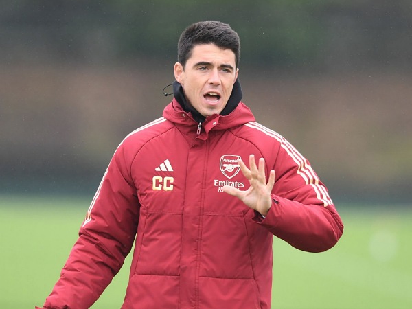 Staf pelatih Arsenal, Carlos Cuesta, segera menahkodai Parma
