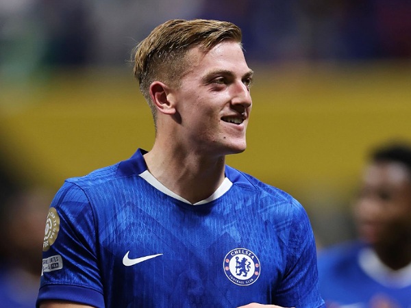 Liam Delap menyumbang assist pertamanya untuk Chelsea
