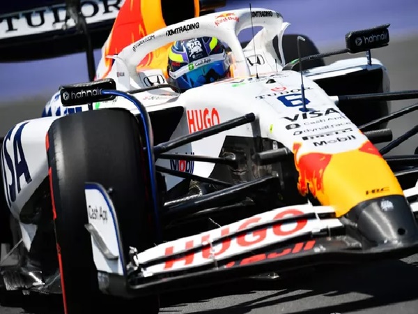 Isack Hadjar Bicara Performa Buruk di GP Kanada