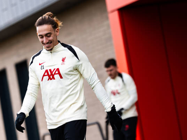 Minim Menit Bermain, Kostas Tsimikas Tetap Bahagia di Liverpool