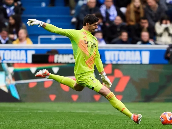 Thibaut Courtois Sayangkan Hasil Imbang Lawan Al Hilal