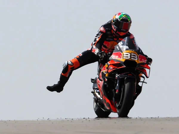 Brad Binder Berharap Bisa Geber Motor Lebih Cepat