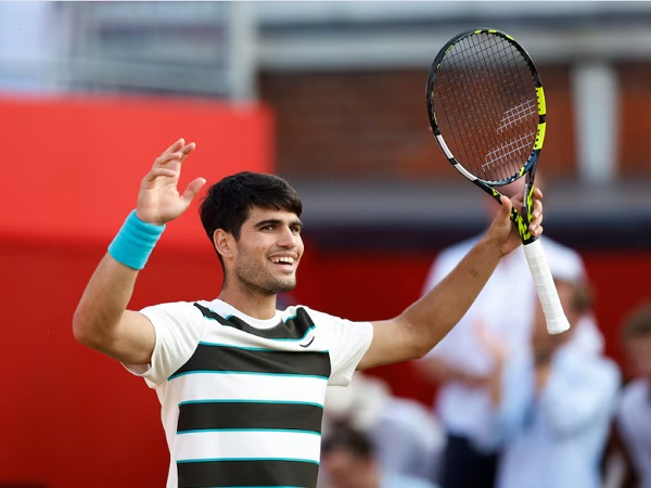 Hindari Kekalahan Di Queen’s Club, Carlos Alcaraz Pertahankan Kemenangan Beruntun