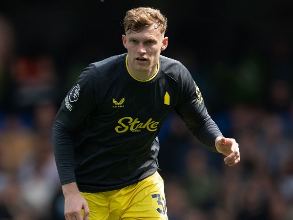 Bek andalan Everton, Jarrad Branthwaite