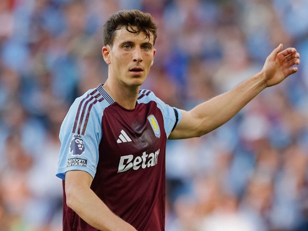 Bek Aston Villa, Pau Torres