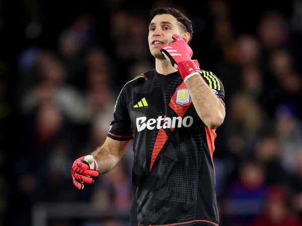 Emiliano Martinez.