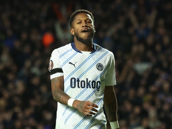 Everton mengincar gelandang Fenerbahce, Fred
