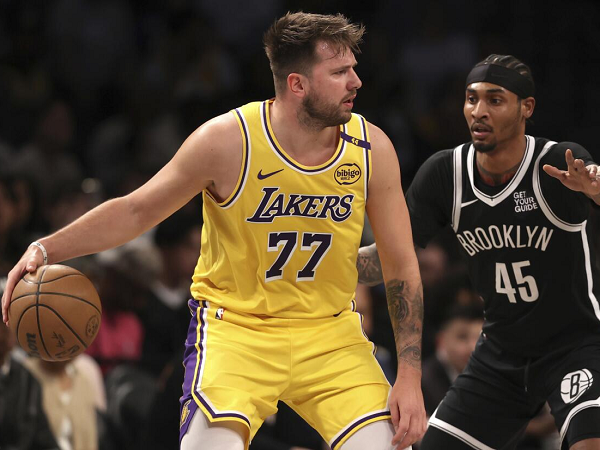 Luka Doncic jelaskan penyebab cetak poin di NBA lebih mudah daripada di Eropa.