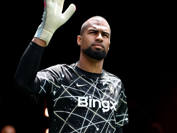 Kiper Chelsea, Robert Sanchez, masuk radar West Ham United