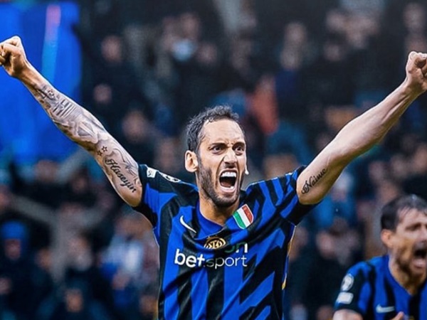 Inter incar gelandang Lazio jika Calhanoglu hengkang