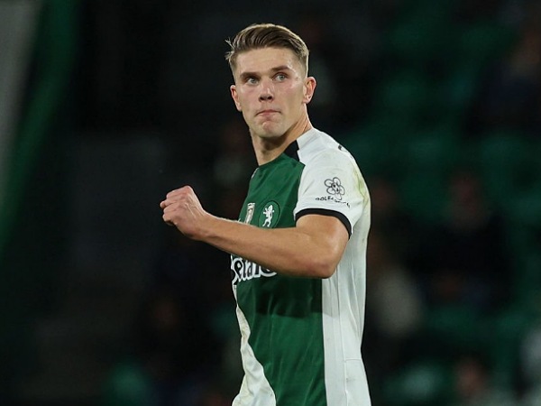 Viktor Gyokeres menarik perhatian Manchester United dan Arsenal