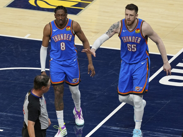 Meskipun pendekatan agresif mereka, Oklahoma City Thunder hanya dikenai 18 pelanggaran teknis sepanjang musim reguler dan playoff. (Foto: AP)